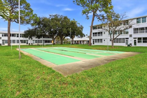Condo in Saint Petersburg, Florida, 1 bedroom № 2222528 - photo 21