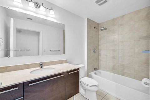 Купить кондоминиум в Майами, Флорида 1 спальня, 60.48м2, № 1842547 - фото 19