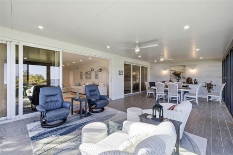 Copropriété à vendre à Punta Gorda, Floride: 3 chambres, 192.21 m2 № 2121457 - photo 8
