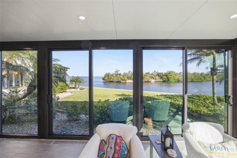 Copropriété à vendre à Punta Gorda, Floride: 3 chambres, 192.21 m2 № 2121457 - photo 5