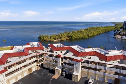 Condo à Punta Gorda, Floride, 3 chambres № 2121457