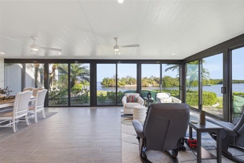 Copropriété à vendre à Punta Gorda, Floride: 3 chambres, 192.21 m2 № 2121457 - photo 4