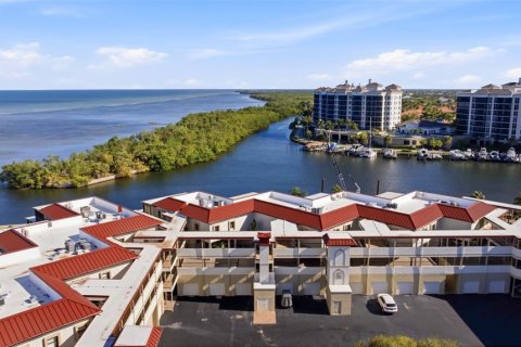 Copropriété à vendre à Punta Gorda, Floride: 3 chambres, 192.21 m2 № 2121457 - photo 2