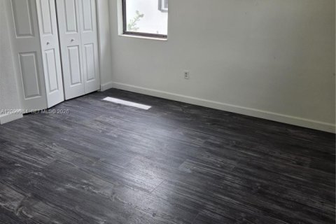 Villa ou maison à louer à Homestead, Floride: 4 chambres, 308.44 m2 № 2397938 - photo 29