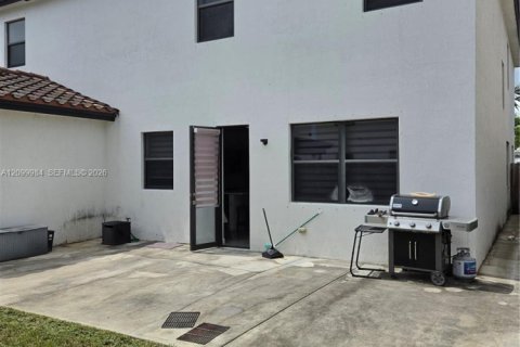 Villa ou maison à louer à Homestead, Floride: 4 chambres, 308.44 m2 № 2397938 - photo 5