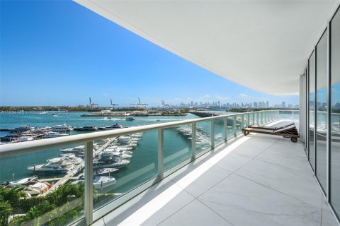 Condo in Miami Beach, Florida, 4 bedrooms  № 1936391 - photo 9