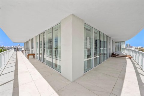 Condo in Miami Beach, Florida, 4 bedrooms  № 1936391 - photo 27