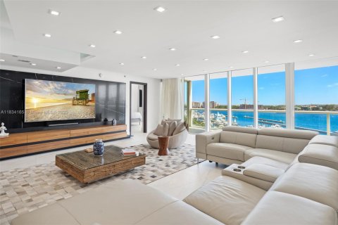 Condo in Miami Beach, Florida, 4 bedrooms  № 1936391 - photo 26