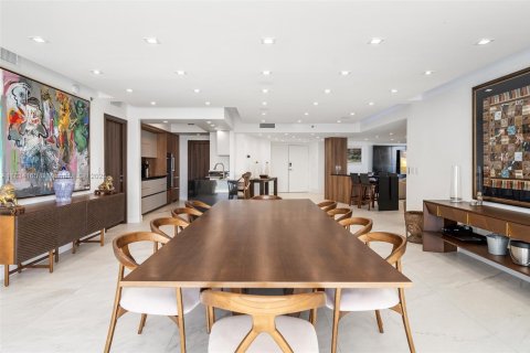 Condo in Miami Beach, Florida, 4 bedrooms  № 1936391 - photo 14