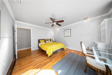 Villa ou maison à vendre à Miami, Floride: 3 chambres, 263.47 m2 № 1991261 - photo 23