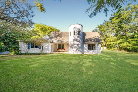 Villa ou maison à vendre à Miami, Floride: 3 chambres, 263.47 m2 № 1991261 - photo 1