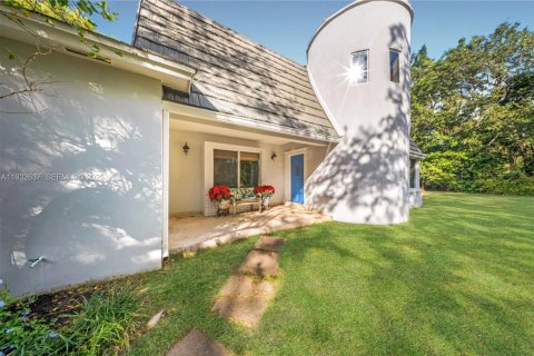 Villa ou maison à vendre à Miami, Floride: 3 chambres, 263.47 m2 № 1991261 - photo 4