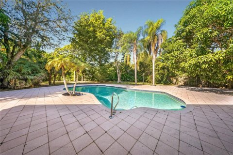 Villa ou maison à vendre à Miami, Floride: 3 chambres, 263.47 m2 № 1991261 - photo 3