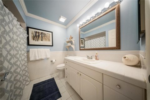 Villa ou maison à vendre à Miami, Floride: 3 chambres, 263.47 m2 № 1991261 - photo 27