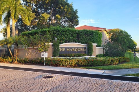 Condo in Pembroke Pines, Florida, 1 bedroom  № 1893192 - photo 1