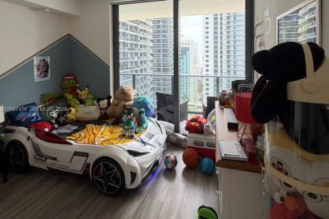 Condominio en venta en Miami, Florida, 2 dormitorios, 116.41 m2 № 2339858 - foto 12