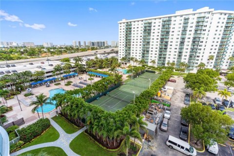 Copropriété à louer à Sunny Isles Beach, Floride: 1 chambre, 93.37 m2 № 2079342 - photo 26