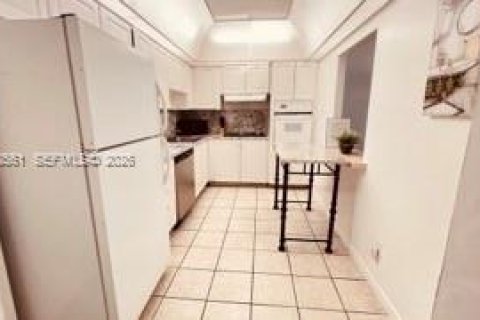 Copropriété à louer à Sunny Isles Beach, Floride: 1 chambre, 93.37 m2 № 2079342 - photo 8