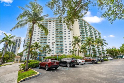 Copropriété à louer à Sunny Isles Beach, Floride: 1 chambre, 93.37 m2 № 2079342 - photo 19