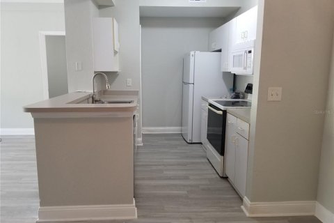 Copropriété à louer à Tampa, Floride: 2 chambres, 106.28 m2 № 1878208 - photo 12