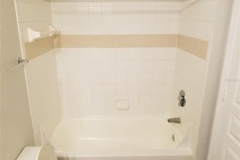 Copropriété à louer à Tampa, Floride: 2 chambres, 106.28 m2 № 1878208 - photo 11