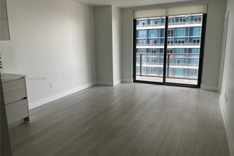Condominio en alquiler en Miami, Florida, 1 dormitorio, 70.79 m2 № 2030010 - foto 4
