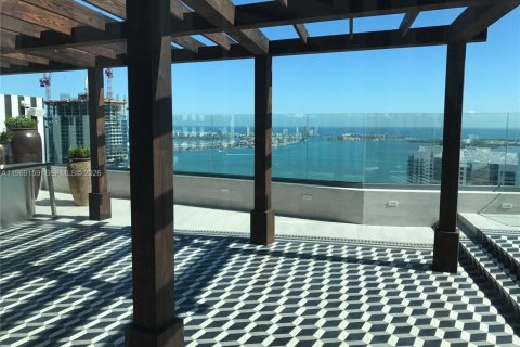 Condominio en alquiler en Miami, Florida, 1 dormitorio, 70.79 m2 № 2030010 - foto 12