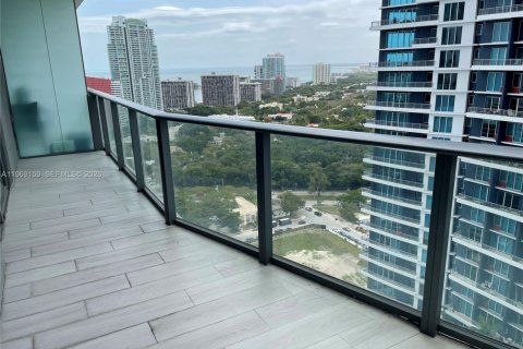 Condominio en alquiler en Miami, Florida, 1 dormitorio, 70.79 m2 № 2030010 - foto 7