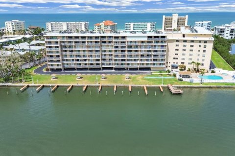Condo in Indian Shores, Florida, 2 bedrooms  № 1784745 - photo 29
