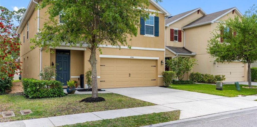 House in Pinellas Park, Florida 5 bedrooms, 234.86 sq.m. № 1592822