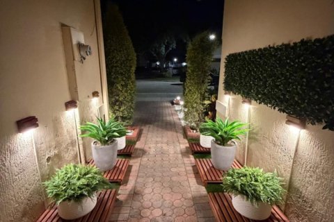 Casa en venta en Coral Springs, Florida, 3 dormitorios, 153.29 m2 № 2398032 - foto 5