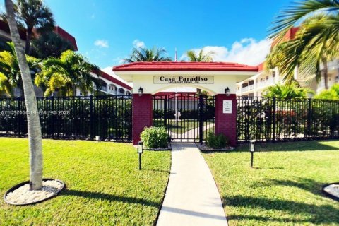 Condo à Hallandale Beach, Floride, 2 chambres  № 2085641