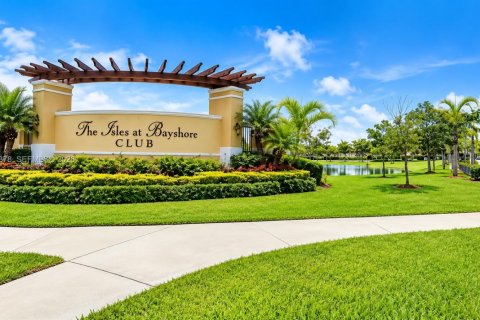 Condo in Cutler Bay, Florida, 3 bedrooms  № 2319527 - photo 18