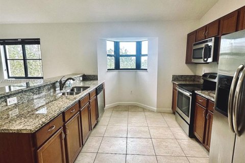 Condo in Cutler Bay, Florida, 3 bedrooms  № 2319527 - photo 11
