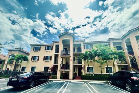 Condo in Cutler Bay, Florida, 3 bedrooms  № 2319527 - photo 5