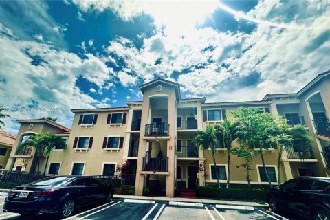 Condo in Cutler Bay, Florida, 3 bedrooms  № 2319527 - photo 4