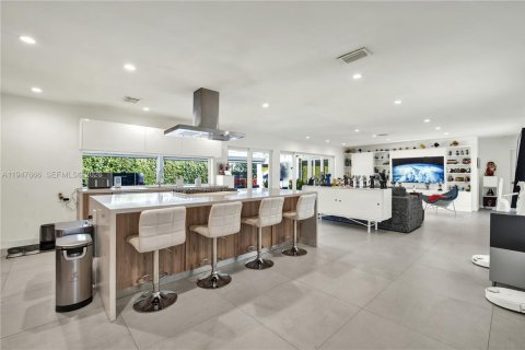 Casa en venta en Miami, Florida, 3 dormitorios, 151.52 m2 № 2007706 - foto 25