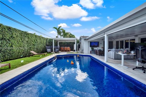 Casa en venta en Miami, Florida, 3 dormitorios, 151.52 m2 № 2007706 - foto 8