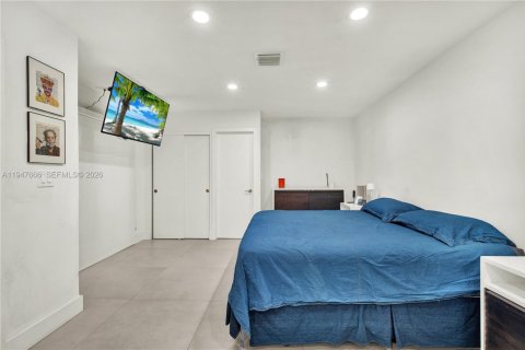 Casa en venta en Miami, Florida, 3 dormitorios, 151.52 m2 № 2007706 - foto 27