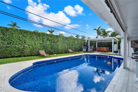 Casa en venta en Miami, Florida, 3 dormitorios, 151.52 m2 № 2007706 - foto 10