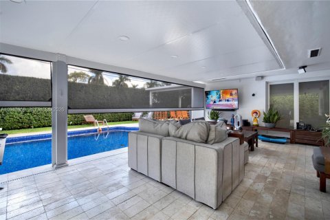 Casa en venta en Miami, Florida, 3 dormitorios, 151.52 m2 № 2007706 - foto 7