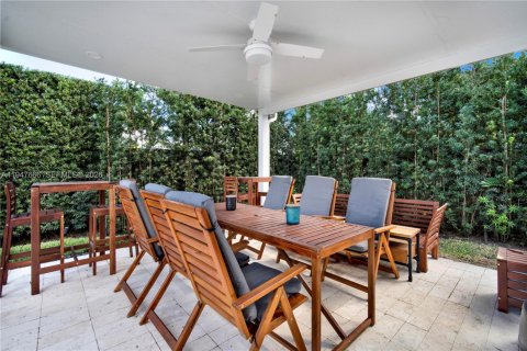 Casa en venta en Miami, Florida, 3 dormitorios, 151.52 m2 № 2007706 - foto 12