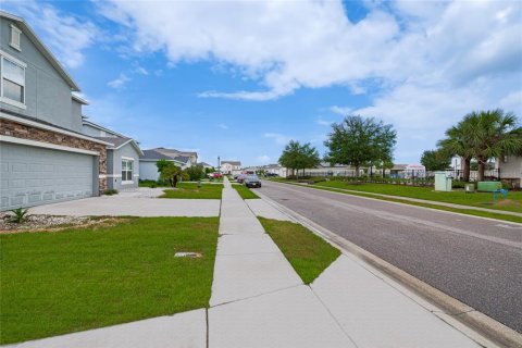 House in Davenport, Florida 5 bedrooms, 253.34 sq.m. № 1759998 - photo 3