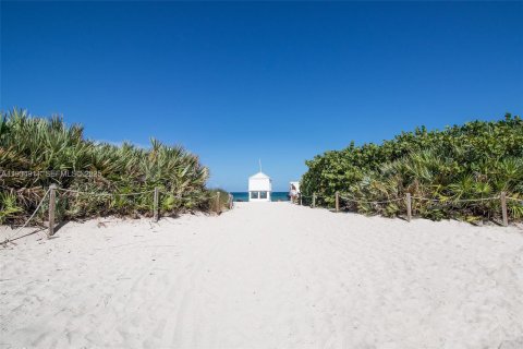 Propiedad comercial en alquiler en Miami Beach, Florida, 1 dormitorio, 36.23 m2 № 1992976 - foto 23