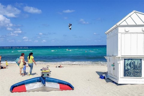 Propiedad comercial en alquiler en Miami Beach, Florida, 1 dormitorio, 36.23 m2 № 1992976 - foto 28