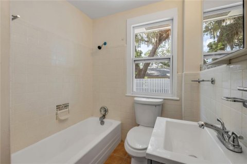 Commercial property in New Smyrna Beach, Florida 2 bedrooms, 89.19 sq.m. № 1808571 - photo 15