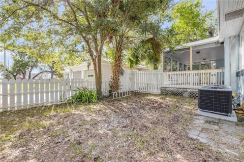 Commercial property in New Smyrna Beach, Florida 2 bedrooms, 89.19 sq.m. № 1808571 - photo 19