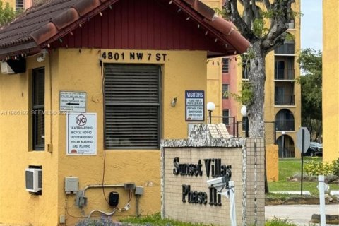 Купить кондоминиум в Майами, Флорида 2 спальни, 67.63м2, № 2048203 - фото 7