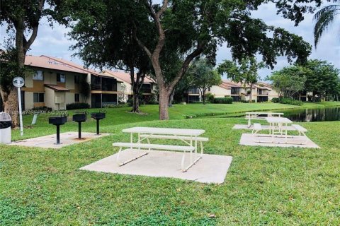 Copropriété à louer à Pompano Beach, Floride: 2 chambres, 87.33 m2 № 1999003 - photo 17