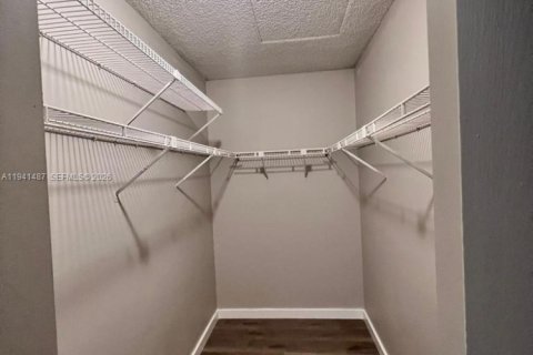 Copropriété à louer à Pompano Beach, Floride: 2 chambres, 87.33 m2 № 1999003 - photo 12